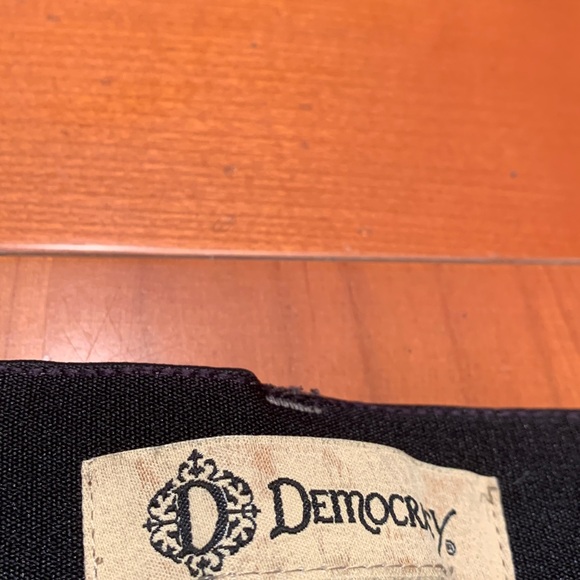 Democracy light olive Fabric Accent - Picture 4 of 9